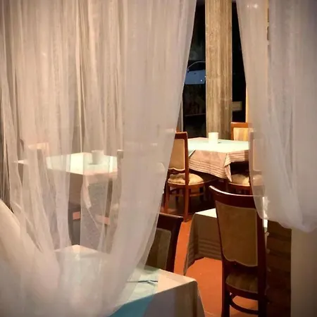 Πανσιόν Room In Bb - Hotel Villa Alexandra - Double Room *